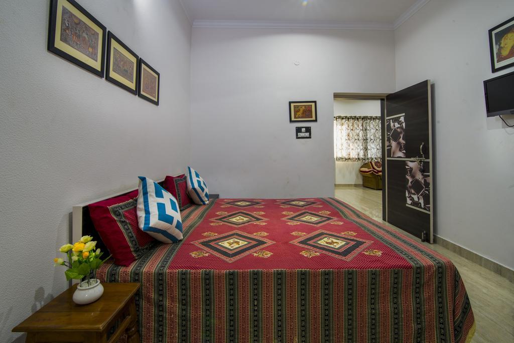 Tuk Tuk Homestay Агра Екстериор снимка