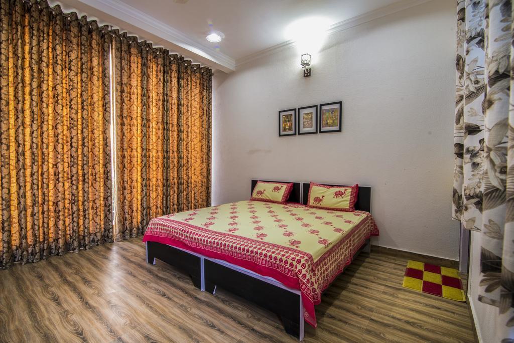 Tuk Tuk Homestay Агра Екстериор снимка
