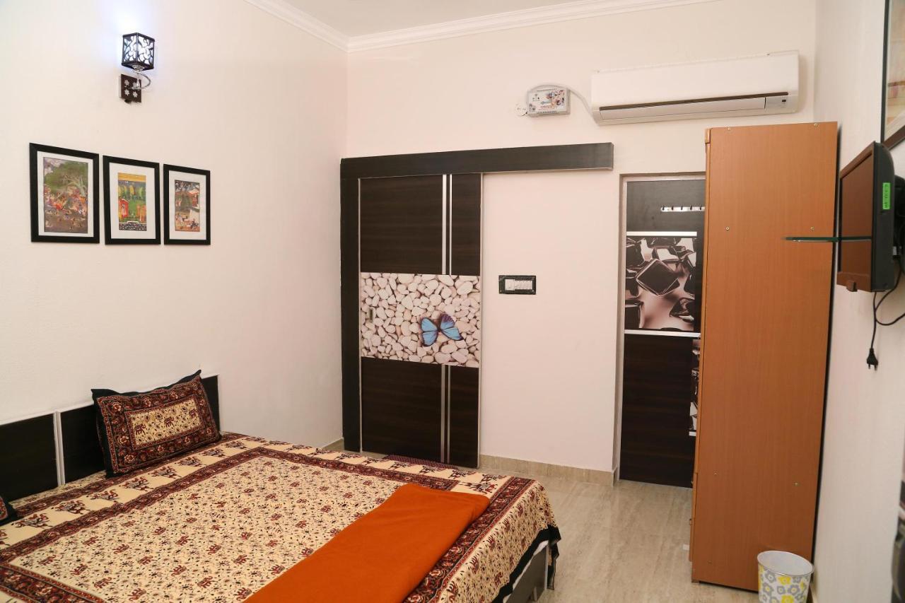 Tuk Tuk Homestay Агра Екстериор снимка